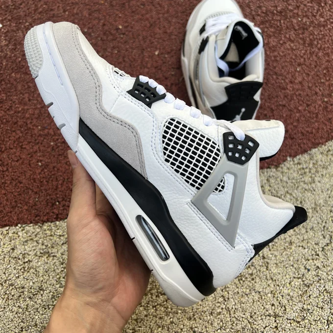 Air Jordan 4 Retro 