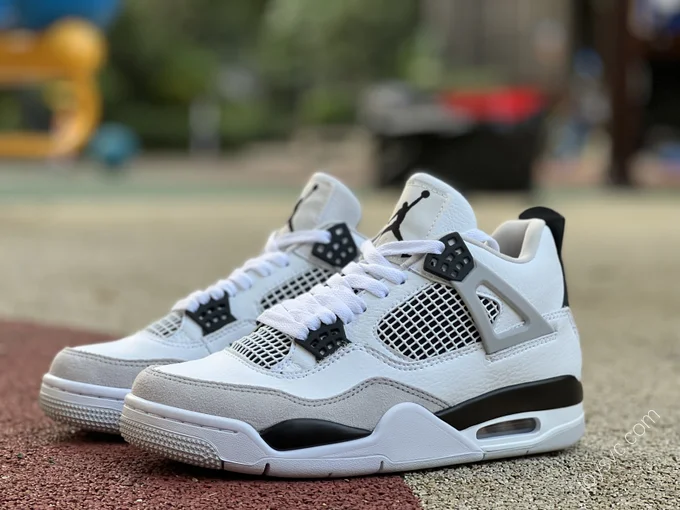 Air Jordan 4 Retro 