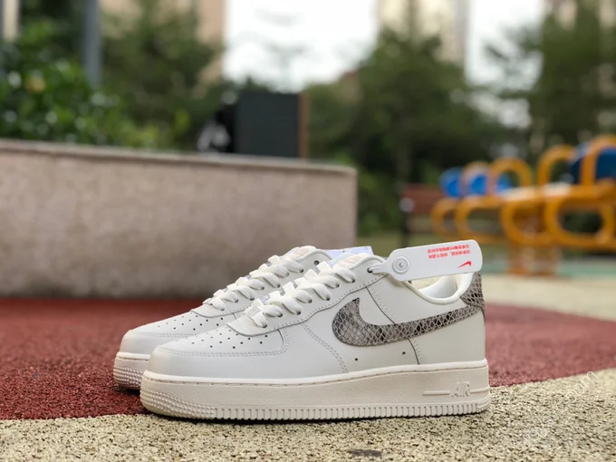 Nike Air Force 1 White Snakeskin DD8959-002