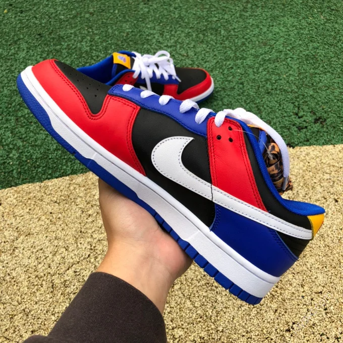 Nike Dunk Low 