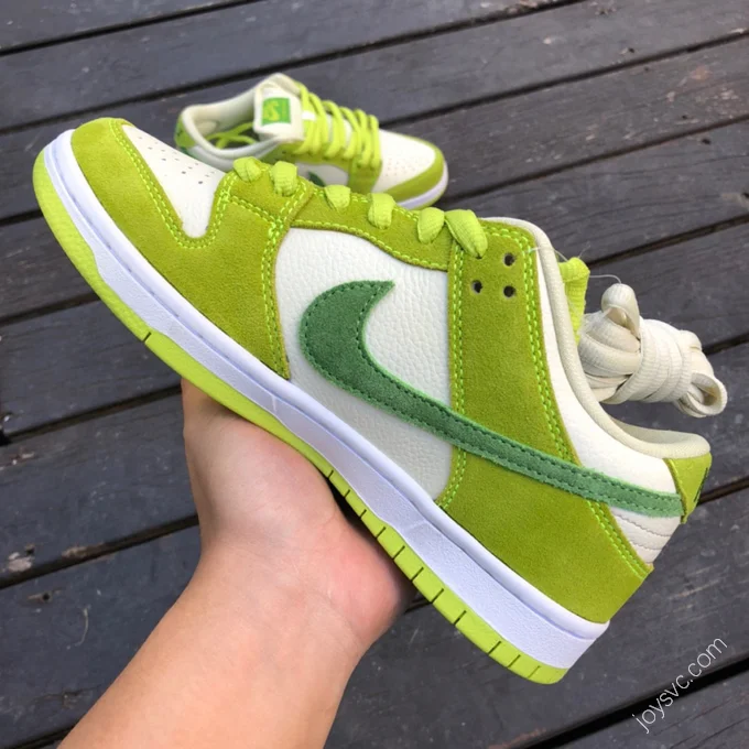 Nike SB Dunk Low 