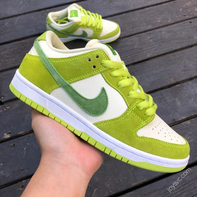 Nike SB Dunk Low 