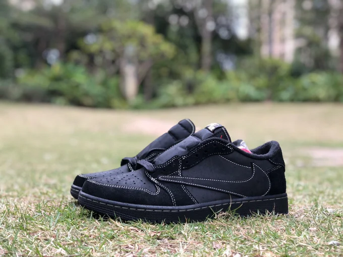 Travis Scott x Air Jordan 1 Low Black Phantom T1 DM7