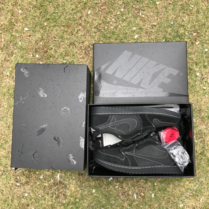 Travis Scott x Air Jordan 1 Low Black Phantom T1 DM7