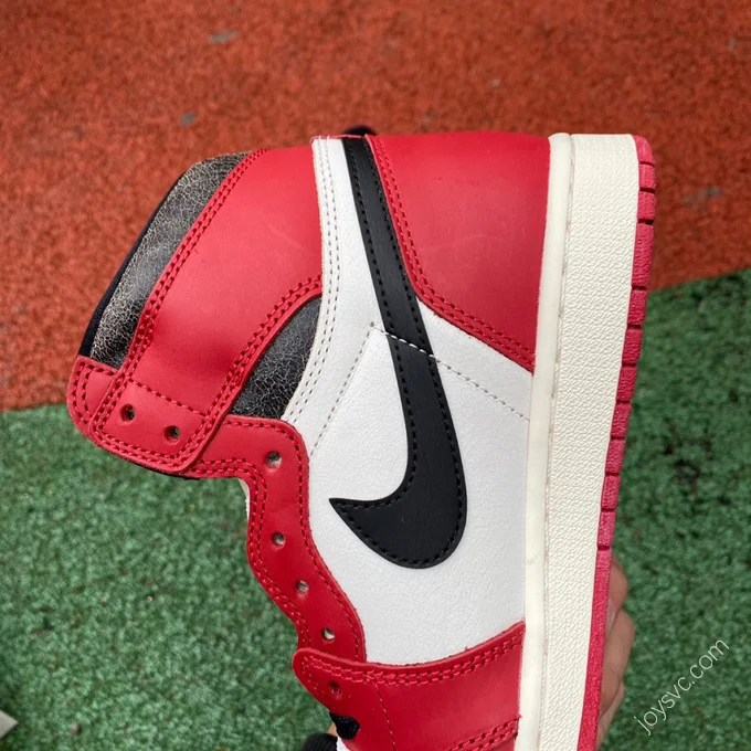 Air Jordan 1 Chicago Retro OG High-Top Sneaker DZ5485-612