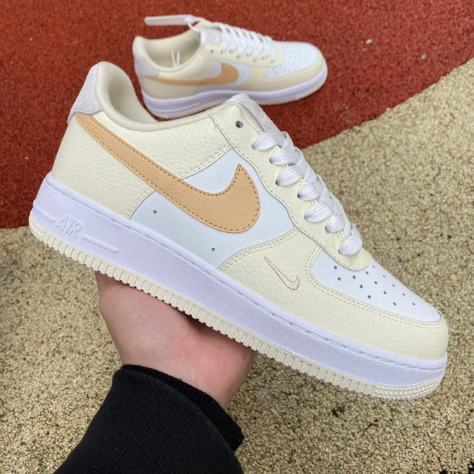 Nike Air Force 1 '07 SE White/Cream DX8953-100