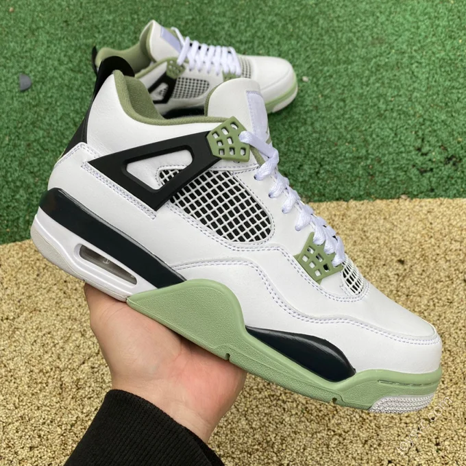 Air Jordan 4 WMNS 