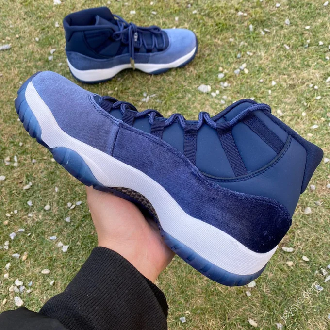 Air Jordan 11 WMNS 