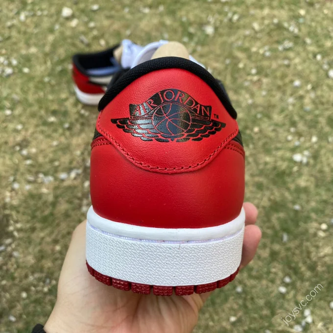 Air Jordan 1 Low 