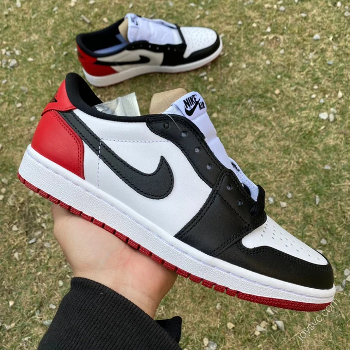 Air Jordan 1 Low 