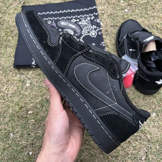 Travis Scott x Air Jordan 1 Low Black Phantom T1 DM7