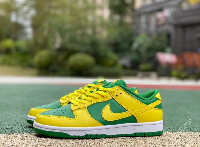 Nike Dunk Low 