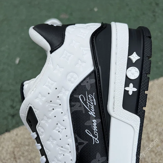 LOUIS VUITTON Trainer Black White