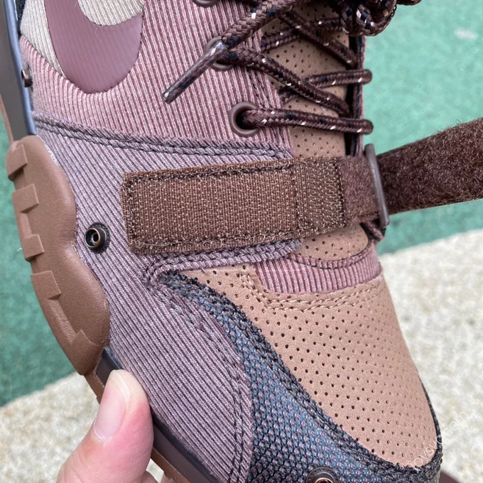 Travis Scott x Nike Air Trainer 1 