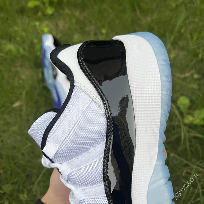 Air Jordan 11 Low 