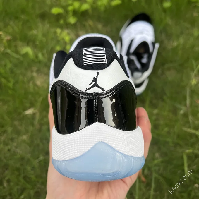 Air Jordan 11 Low 