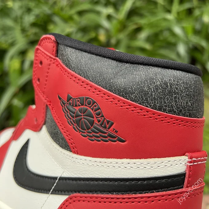 Air Jordan 1 Retro OG Chicago High-Top Sneaker DZ5485-612