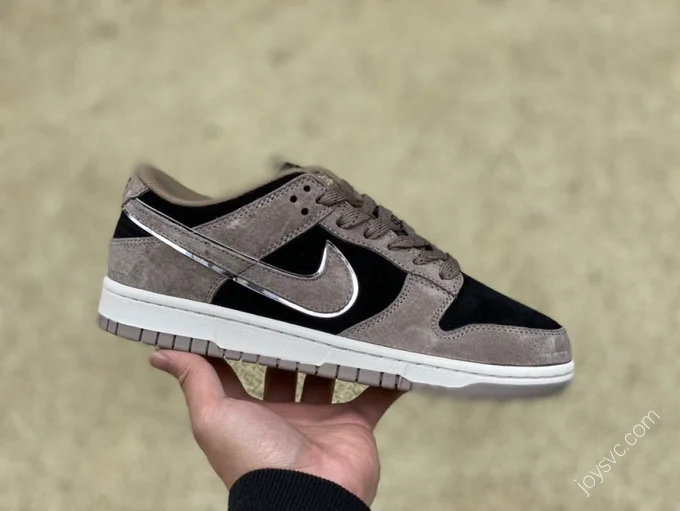 Tomo Katsuhiro x Nike SB Dunk Low 