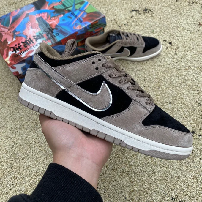 Tomo Katsuhiro x Nike SB Dunk Low 