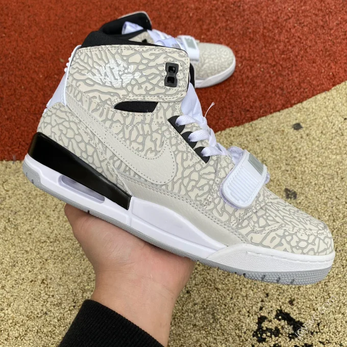 Air Jordan Legacy 312 White Crackle High High-Top Sneaker AV3922-100