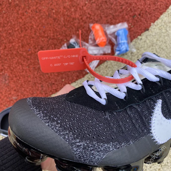 Off-White x Nike Air VaporMax Black AA3831-001