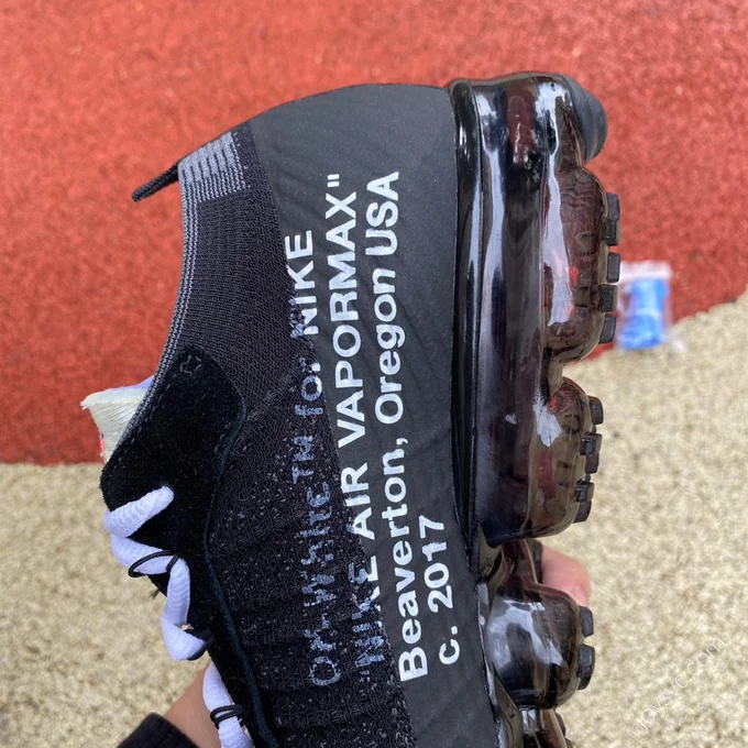 Off-White x Nike Air VaporMax Black AA3831-001