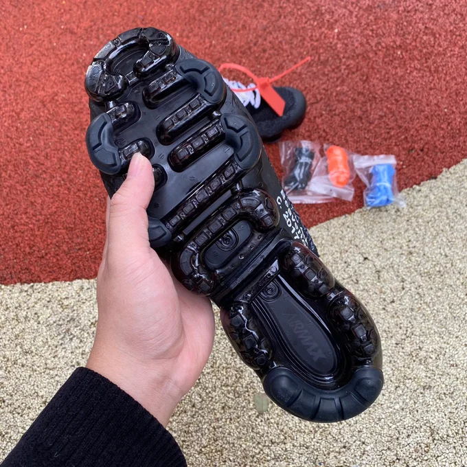 Off-White x Nike Air VaporMax Black AA3831-001