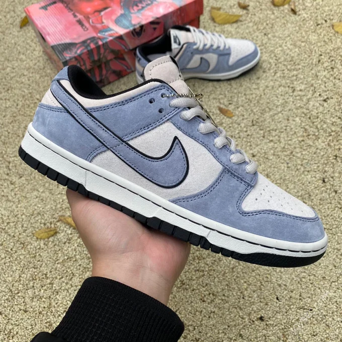 Tomo Katsuhiro x Nike SB Dunk Low 