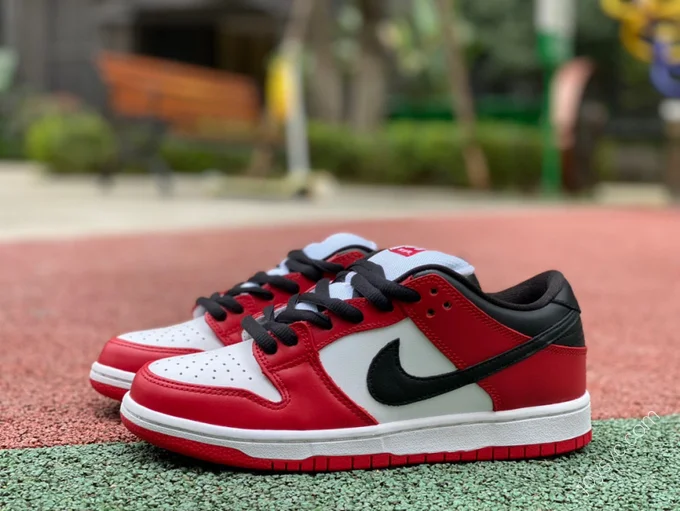 Nike SB Dunk Low 