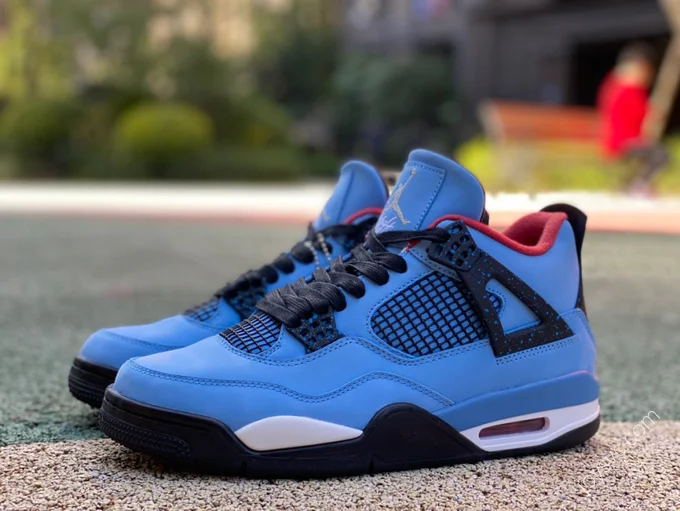 Air Jordan 4 x Travis Scott 