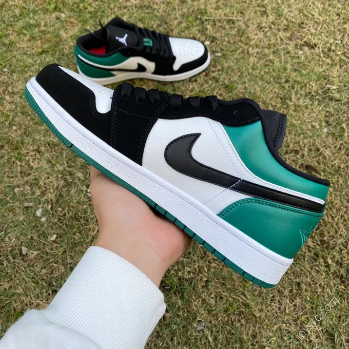 Air Jordan 1 Low 