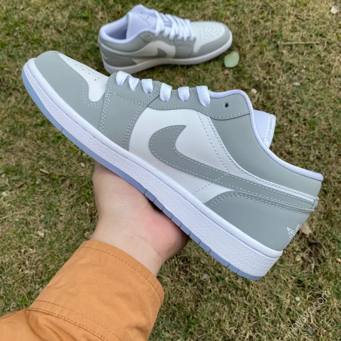 Air Jordan 1 Low 