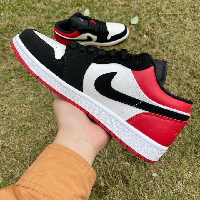 Air Jordan 1 Low 