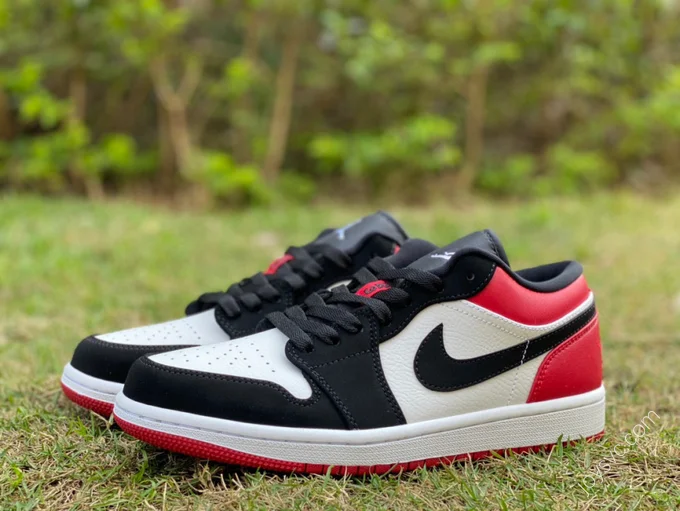 Air Jordan 1 Low 