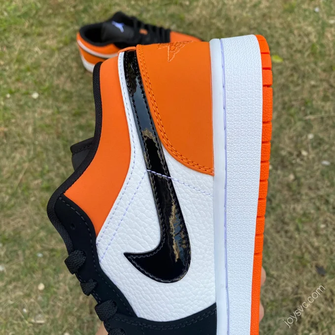 Air Jordan 1 Low Shattered Backboard Low-Top Sneaker 553558-128