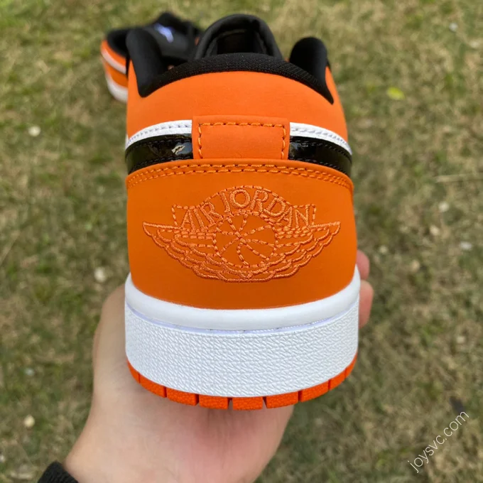 Air Jordan 1 Low Shattered Backboard Low-Top Sneaker 553558-128