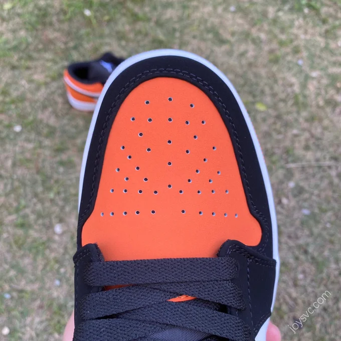 Air Jordan 1 Low Shattered Backboard Low-Top Sneaker 553558-128