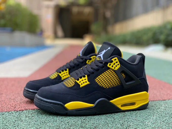 Air Jordan 4 Retro 