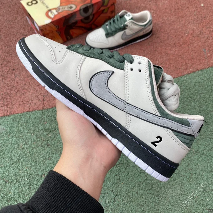 Tomo Katsuhiro x Nike SB Dunk Low 