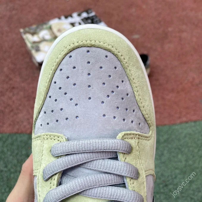 Tomo Katsuhiro x Nike SB Dunk Low 