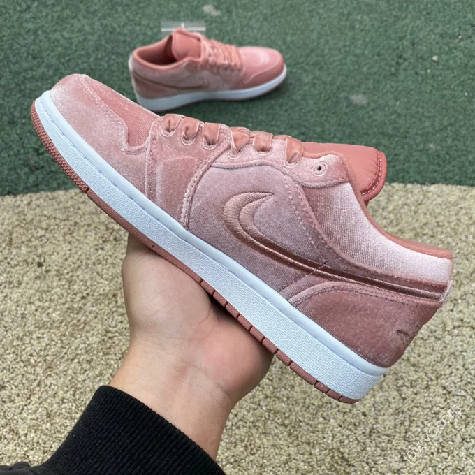 Air Jordan 1 Low Pink Velvet DQ8396-600