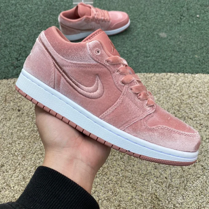 Air Jordan 1 Low Pink Velvet DQ8396-600