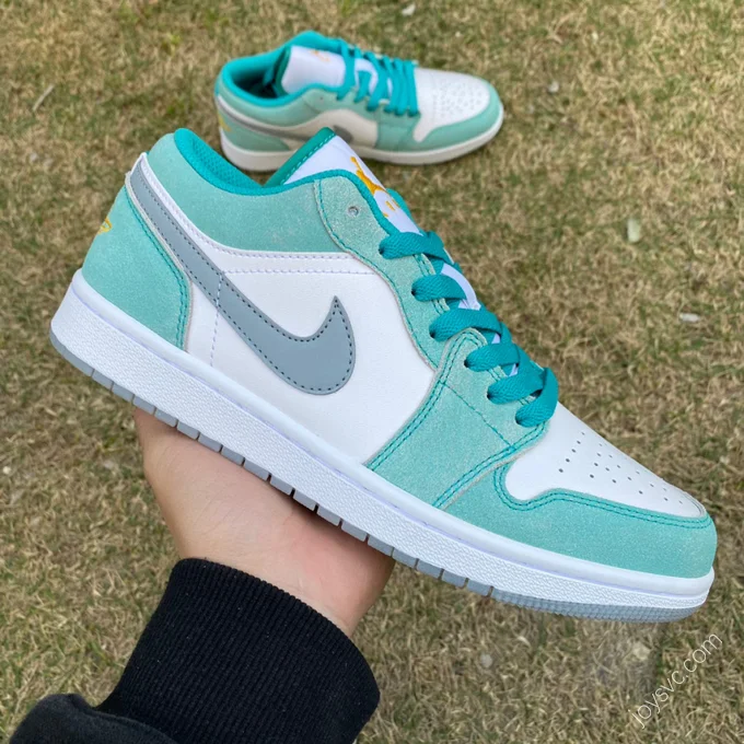 Air Jordan 1 Low Emerald DN3705-301