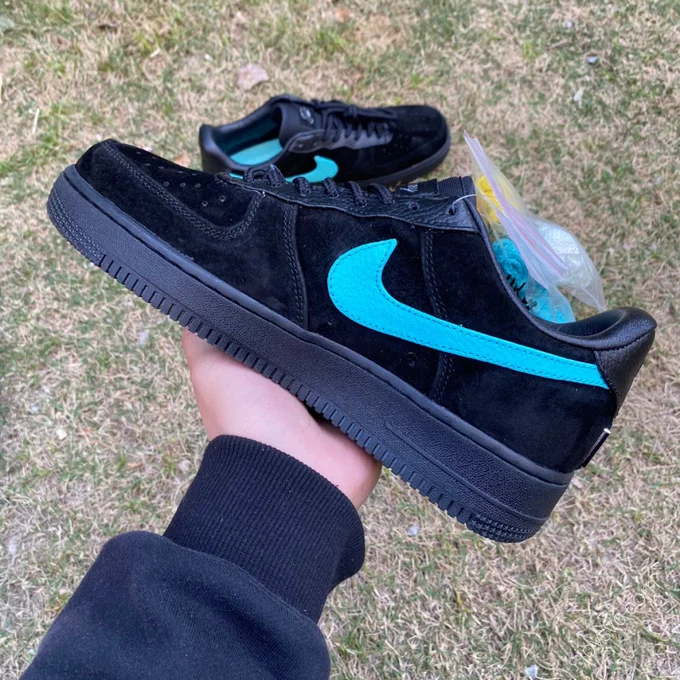 Tiffany & Co. x Nike Air Force 1 Black