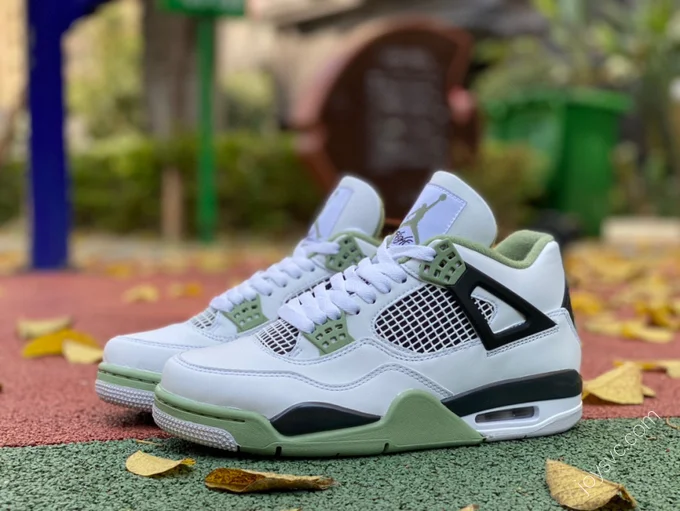 Air Jordan 4 