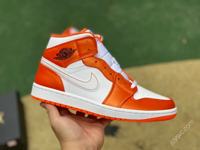 Air Jordan 1 Mid SE White Orange Sneakers DM3531-800