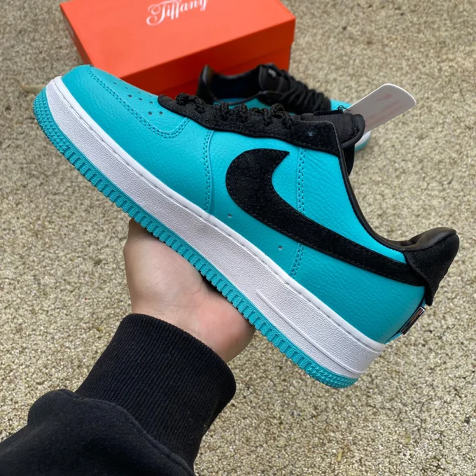 Tiffany & Co. x Nike Air Force 1 Black