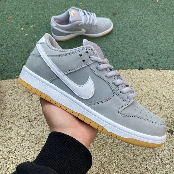 Nike SB Dunk Low 