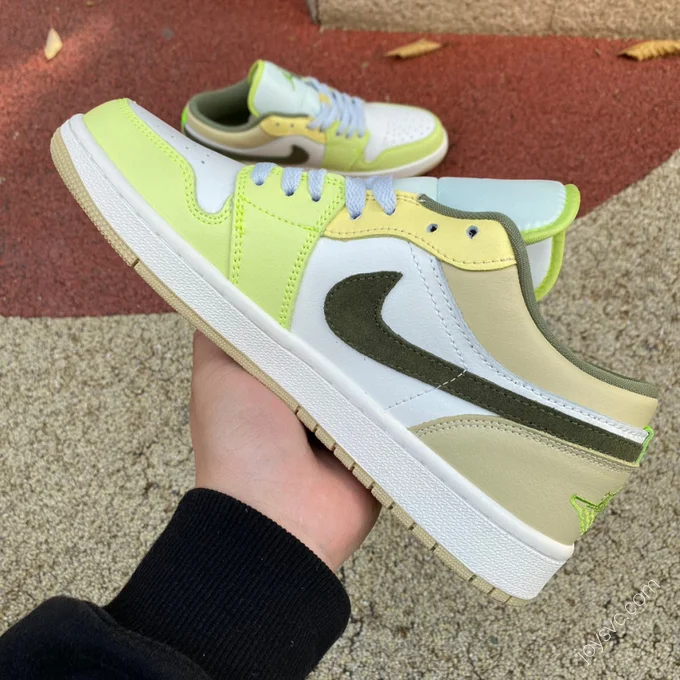 Air Jordan 1 Low 