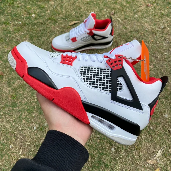 Air Jordan 4 Retro 